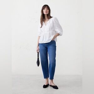 Banana Republic Peplum Hem Top in Ivory. Size Medium.